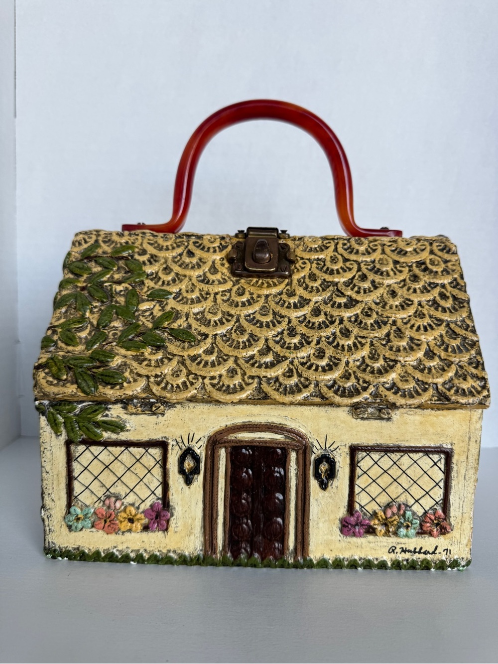 Vintage Cottage Shaped Purse